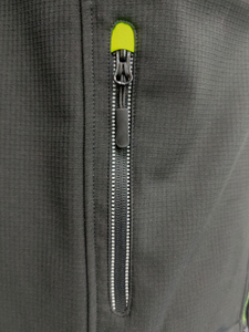 جاكيت سوفتشيل للرجال للبيع بالجملة جاكيت ملابس عمل أسود - Product Image 3