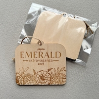 Étiquettes de bagages et de vêtements Logo d'impression personnalisé Gravure au laser Étiquette en bois Étiquette en bois de bambou