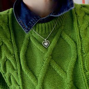 Collar de Plata de Ley S925 con Colgante de Jade Natural con Incrustaciones de Copos de Nieve, Estilo Princesa Real, Ultra Exquisito - Product Image 5