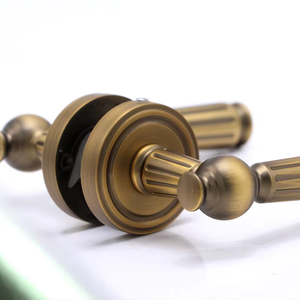 विंटेज प्राचीन एल्यूमीनियम मिश्र धातु हैंडल लीवर लॉक इंटीरियर लकड़ी का दरवाजा चुंबकीय लच - Product Image 4