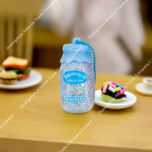 Juguetes de Goma Elásticos Personalizados Coloridos en Forma 3D, Lindos Llaveros de Goma con Forma de Biberón, 4 Estilos de Llaveros - Product Image 5
