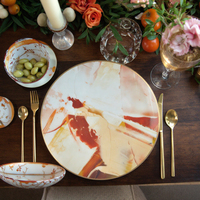 Service de vaisselle en céramique abstraite à l'aquarelle avec bord doré, assiettes en porcelaine colorées pour la décoration de table de banquet de mariage