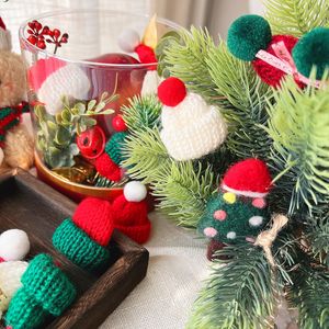 Mini chapeau et écharpe de père noël 2024, nouveauté costume de noël pour chat lapin poupée sucette bouteille, décoration de fête de noël, 10/20 pièces - Product Image 1