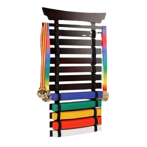 Soporte para Colgar Cinturones de Artes Marciales, Exhibidor para 12 Cinturones de Karate - Product Image 1