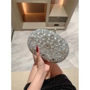 女士手拿包 闪亮手拿包 晚宴包 带链条 时尚闪亮派对舞会钱包 - Product Image 5