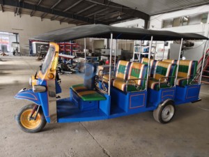 รถสามล้อไฟฟ้าแบบปรับแต่งได้ เป็นมิตรกับสิ่งแวดล้อม ตัวถังโลหะทั้งหมด พร้อมด้วยระบบเบรกดิสก์ไฮดรอลิก สำหรับงานแต่งงาน - Product Image 6