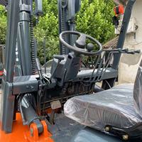 Chariot élévateur diesel d'occasion Heli CPCD50 5 tonnes en promotion avec mât de 3m, 4,5m ou 5m en option et positionneur de fourches à déplacement latéral à vendre