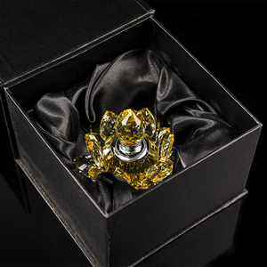 <span class=keywords><strong>2025</strong></span> Mới Pha Lê Thủ Công Mỹ Nghệ Vuông Hoa Sen Nước Hoa Chai Sang Trọng Phong Thủy Phong Cách Truyền Thống Cho Xe Trang Trí - Product Image 4