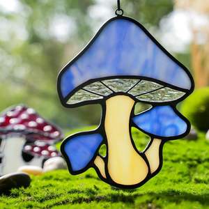 Fenêtre en verre coloré décorative pour champignons Attrape-lumière en verre coloré décoratif pour champignons rouges adapté aux fenêtres - Product Image 3