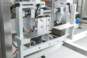 آلة تعبئة وإغلاق الأكياس العلوية المصنوع مسبقًا بسحاب إغلاق مجمعة للحمل المفتوح وختم الأكياس من doypack - Product Image 6