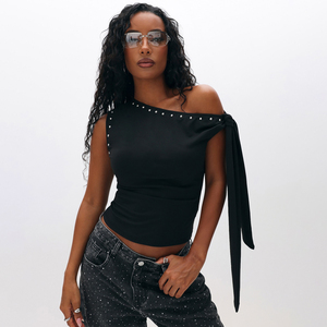Top de mujer estilo punk oscuro vintage sin cuello con pedrería y tirantes desmontables, ajuste ceñido, estilo streetwear, camiseta de moda de verano de corte alto - Product Image 1