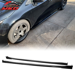 Convient pour Toyota Corolla E210 Hatchback 2019-2026, jupes latérales style T, noir brillant - Product Image 1