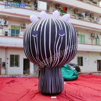 Sculpture d'art gonflable lumineuse, installation de ballons lumineux gonflables, décoration