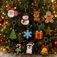 Porte-clés personnalisé en PVC renne de Noël, fabrication OEM en gros, nez rouge, écharpe à carreaux, caoutchouc souple, souvenir de Noël, fabricant en gros