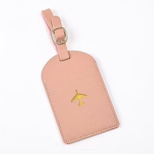 Tarjeteros de Cuero PU Suave con Estampado Dorado de Logotipo Personalizado para Tarjetas de Crédito, Viaje y Pasaporte - Product Image 3