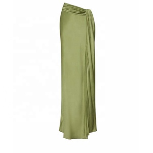 <span class=keywords><strong>Jupe</strong></span> longue en <span class=keywords><strong>satin</strong></span> <span class=keywords><strong>vert</strong></span> de luxe décontractée sur mesure de haute qualité pour femme - Product Image 1