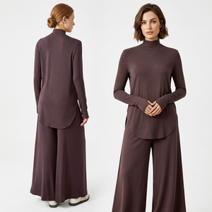 Ensemble deux pièces de sport musulman Maker ultra doux et extensible à col montant et jambes larges, séchage rapide, coloris variés, UPF50+ - Product Image 3