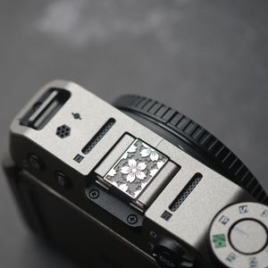 Tapa protectora de zapata caliente de Metal <span class=keywords><strong>Sakura</strong></span> para Lumix Canon Leica Nikon Fuji Sony cámara sin espejo DSLR accesorios de fotografía - Product Image 5