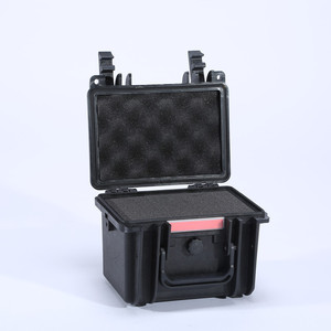 Maleta con ruedas Suna Nano personalizada para equipo de cámara, material PP a prueba de golpes con ruedas e inserción de espuma. - Product Image 3