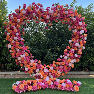 Arc de fleurs rose vif en forme de coeur roses en forme de cœur pour décoration ou proposition de mariage - Product Image 4
