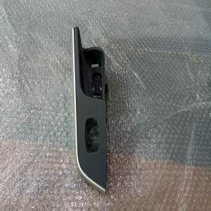 Ventas directas de fábrica 829615JG0A Panel de interruptor trasero izquierdo Interruptor de elevador de control de ventana eléctrica - Product Image 2