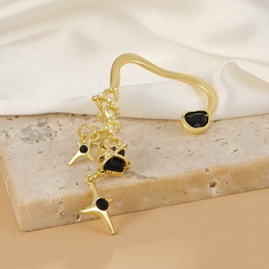 1 pièce Boucles d'oreilles manchette hexagramme sans perçage pour femme, style punk, étoile géométrique, chic, à clipser, bijoux - Product Image 5