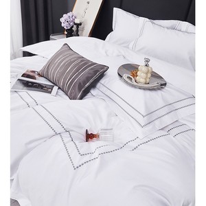 Set di Biancheria da Letto di Alta Gamma 2026 Nuova Collezione - Fornitura Diretta dalla Fabbrica di Biancheria <span class=keywords><strong>per</strong></span> Hotel - 100% Cotone ad Alta Densità con Ricamo Air-jet - Product Image 2