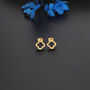 Popular 18K Gold Plated Stainless Steel Jewelry Set Hollow Clover Pattern Hot Trend Women s Necklace <strong>Bracelet</strong> Earrings <strong>Combo</strong> - Product Image 4