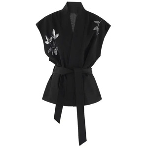 Chaleco Elegante con Lentejuelas Negras Bordadas y Cinturón, Talla Grande, Nuevo, Cuello en V, Sin Mangas, Moda Primavera Otoño 2025 - Product Image 1