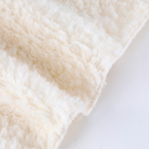 Nhà Sản Xuất Tùy Chỉnh Tái Chế <span class=keywords><strong>Polyester</strong></span> Sherpa Lông Cừu Vải Mùa Đông Sherpa Cừu Len Cuộn Vải Cho Chăn May Mặc - Product Image 5