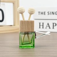 Bouteille carrée vide de 8 ml pour diffuseur d'huiles essentielles, pendentif de voiture, flacon de parfum, désodorisant de voiture avec couvercle en bois
