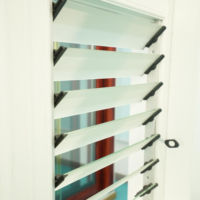 Nouveau design Pvc obturateur fenêtre Upvc profil volets roulants décoratif étanche persienne fenêtre réglable salle de bain Villas