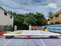 Tapis de bain gonflable sur mesure pour divertissement en piscine extérieure