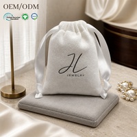 Mini pochette en velours avec cordon de serrage pour le rangement des bijoux, pochette d'emballage pour bracelets et boucles d'oreilles, sac à bijoux avec logo personnalisé