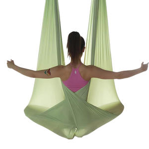 Ensemble <span class=keywords><strong>de</strong></span> balançoire <span class=keywords><strong>de</strong></span> yoga anti-gravité <span class=keywords><strong>de</strong></span> haute qualité hamac aérien en nylon pour sangle mousqueton pour le <span class=keywords><strong>camping</strong></span> et la randonnée - Product Image 2