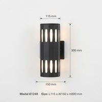 Applique murale extérieure hexagonale moderne étanche IP65 en aluminium moulé sous pression avec fentes lumineuses verticales pour patio et jardin