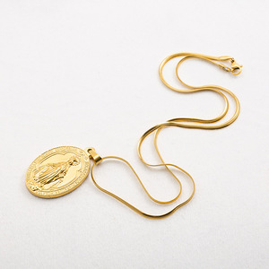 yunnique Fashion Pendant Necklace Gold Plated Oval Madonna Relief Stainless Steel <b>Chain</b> Gift Jewelry - Product Image 3
