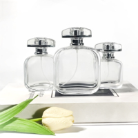 Bouteille de parfum vide de forme carrée rectangulaire unique sur mesure de luxe 30ml 50ml 100ml bouteille en verre d'atomiseur de parfum