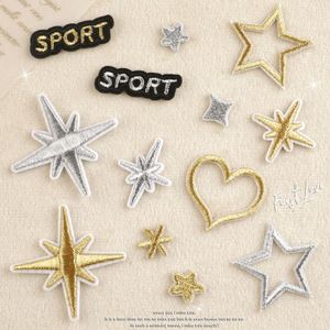 Patch brodé thermocollant mignon mini cœur/étoile or/argent pour étiquette de bagage et décoration de sac - Product Image 1