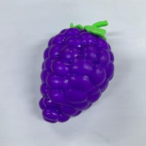 ของเล่นบีบ Huyo 0728 ปลอดสารพิษ เป็นมิตรกับสิ่งแวดล้อม ทำจาก PU สำหรับเด็กหญิงและเด็กชาย ดีไซน์ผลไม้เหมือนจริง บีบง่าย คลายเครียด - Product Image 3