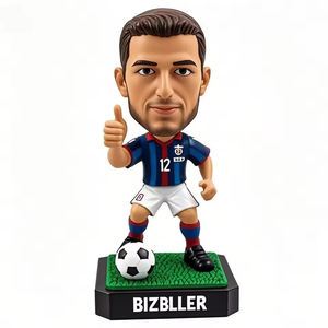 2026 für individuelle 3D-Foto-Harz-Trophäen, handbemalte Fußballstar-Spieler-Dekorationen, Teamlogo-Basis, personalisierte Auszeichnung - Product Image 1