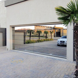 <span class=keywords><strong>Porte</strong></span> <span class=keywords><strong>de</strong></span> <span class=keywords><strong>garage</strong></span> sans cadre en aluminium LONG TAI avec isolation contre le sable et la poussière, entièrement scellée sur les bords - Product Image 4