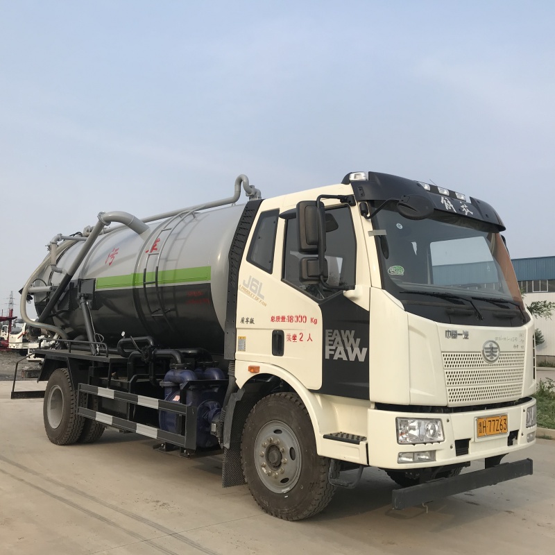 Large Core Engine Sewage Suction Truck, Sewer Sewage Cleaning Truck.