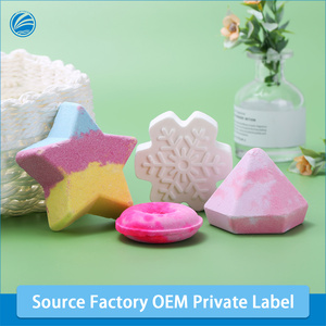 Vente en Gros de Bombes de Bain Colorées en Flocon de Neige au Sel Soda Coffret Cadeau pour Bain Spa à Domicile Expérience avec Fizzies et Bougies - Product Image 2