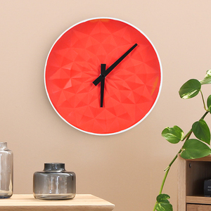 <span class=keywords><strong>Horloge</strong></span> murale moderne en porcelaine <span class=keywords><strong>rouge</strong></span> mat avec aiguilles numériques en quartz, <span class=keywords><strong>design</strong></span> floral plaqué or, pour la maison ou l'hôtel - Product Image 4