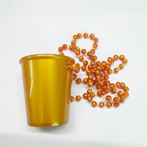 Collier en plastique avec perles imprimées personnalisées pour anniversaire/vert irlandais/fête, avec verres à shot - Product Image 3