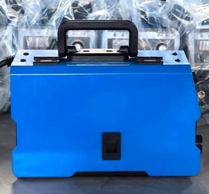 Nuova Saldatrice Portatile Leggera Senza Gas, Saldatrice ad Arco MIG Multiuso da 250 Ampere - Product Image 2