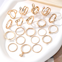 Ensemble de Bagues Tendance de 20 Pièces avec Strass, Épi de Blé, Multi-couches, Forme de Serpent, Perle et Pendentif Papillon pour Femmes et Filles, Vente en Gros
