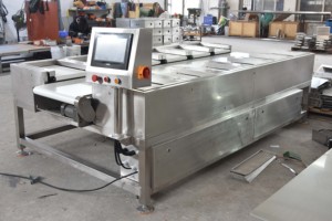 เครื่องชั่งและแบ่งบรรจุอัตโนมัติ 12 หัว พร้อมระบบชดเชยน้ำหนักอัตโนมัติ สำหรับบรรจุภัณฑ์อาหาร/ฮาร์ดแวร์ที่มีความแม่นยำสูง - Product Image 2