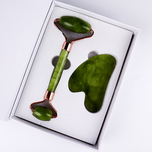 Gmagic Natural <span class=keywords><strong>Original</strong></span> Jade <span class=keywords><strong>Rodillo</strong></span> <span class=keywords><strong>de</strong></span> masaje facial <span class=keywords><strong>Cuarzo</strong></span> Rosa <span class=keywords><strong>Rodillo</strong></span> <span class=keywords><strong>de</strong></span> jade Gua Sha Set <span class=keywords><strong>Rodillo</strong></span> <span class=keywords><strong>de</strong></span> belleza facial Herramientas para el cuidado <span class=keywords><strong>de</strong></span> la piel - Product Image 3